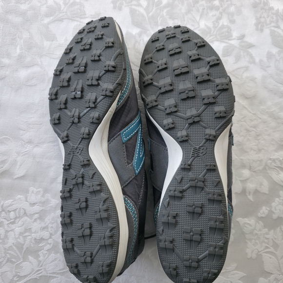 New Balance Gray and Teal Sneakers - Picture 3 of 5